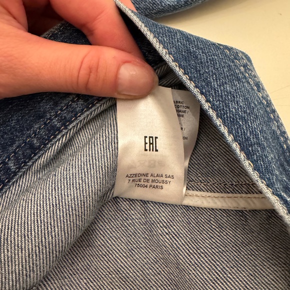 ALAÏA Cropped Denim Jacket - Picture 9 of 10